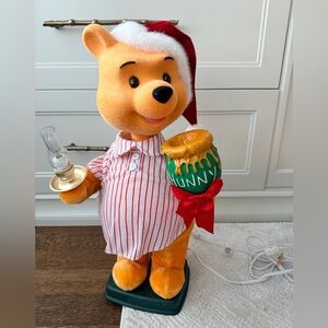 Vintage 1995 DISNEY Winnie The Pooh Motion Animated Christmas Display Telco